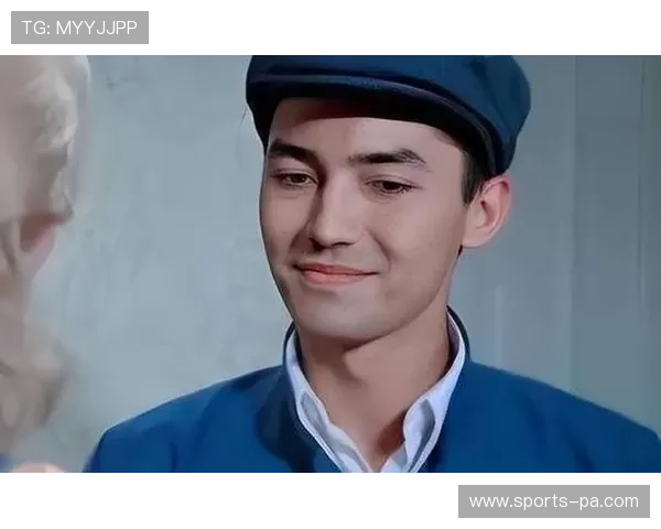 尊龙近照曝光引发粉丝热议他为何选择退出娱乐圈的真实原因分析